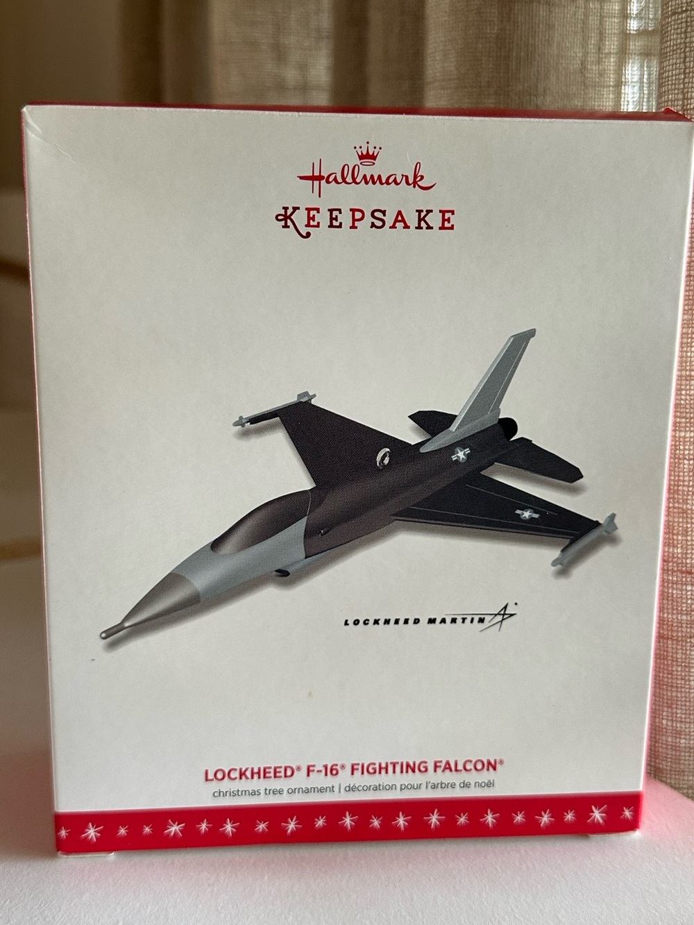 2016 Hallmark Lockheed F-16 Fighting Falcon Die Cast Keepsake Ornament